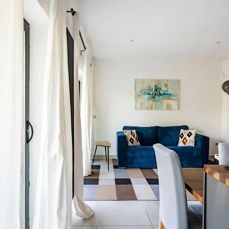 Apartment Entre Aix Et Marseille