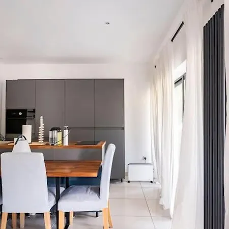 Entre Aix Et Marseille Apartment Rognac